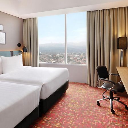 Mercure Bandung Nexa Supratman Екстериор снимка