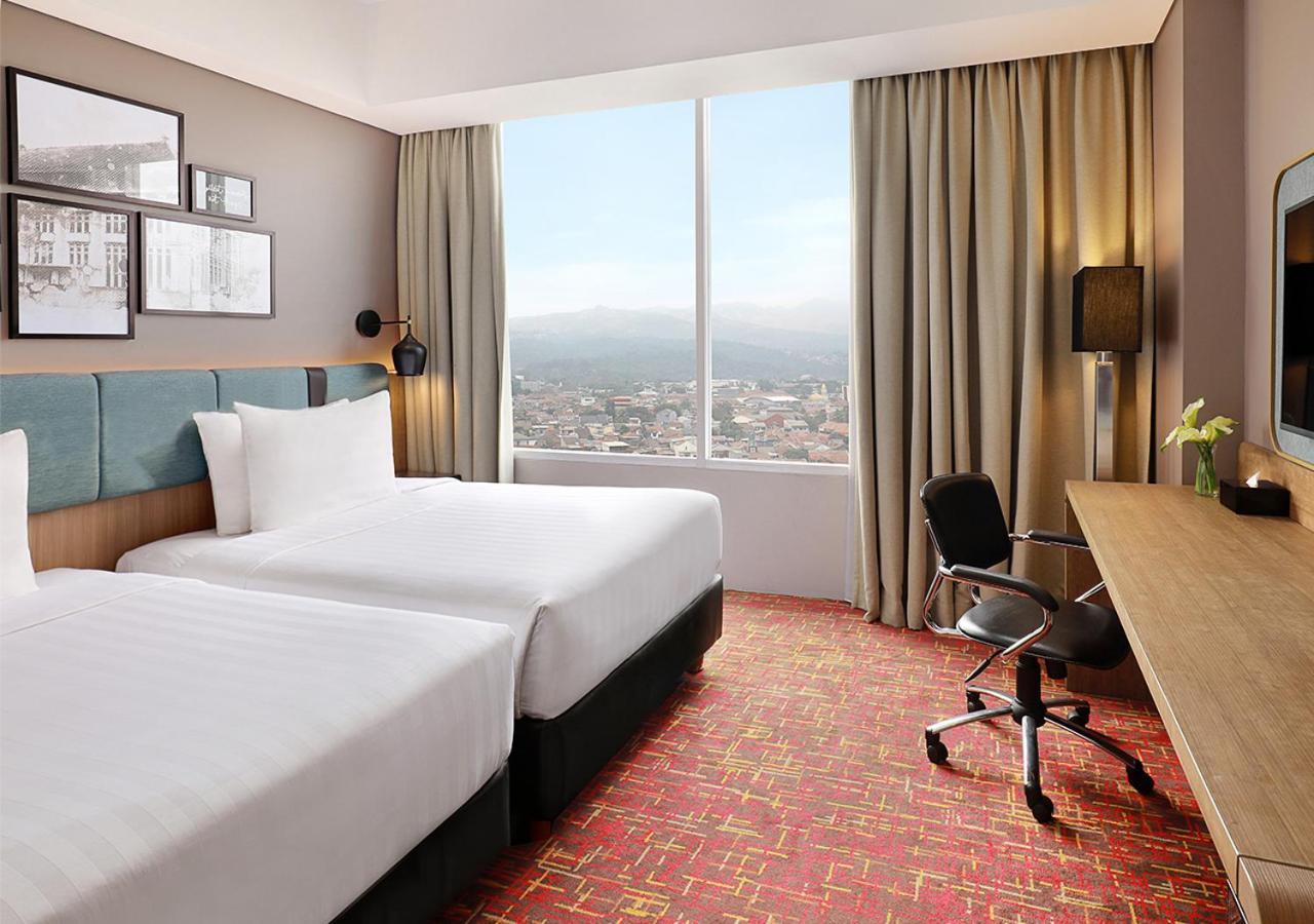 Mercure Bandung Nexa Supratman Екстериор снимка